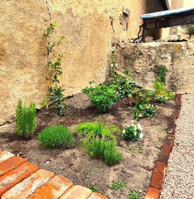 Gite L'Annexe Du Prieure Besson ภายนอก รูปภาพ